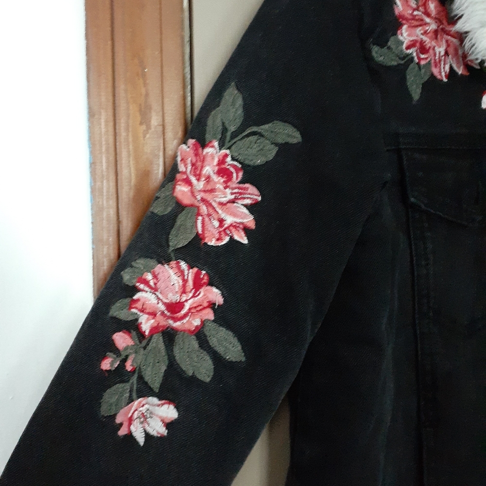 Embroidery Jean Jacket